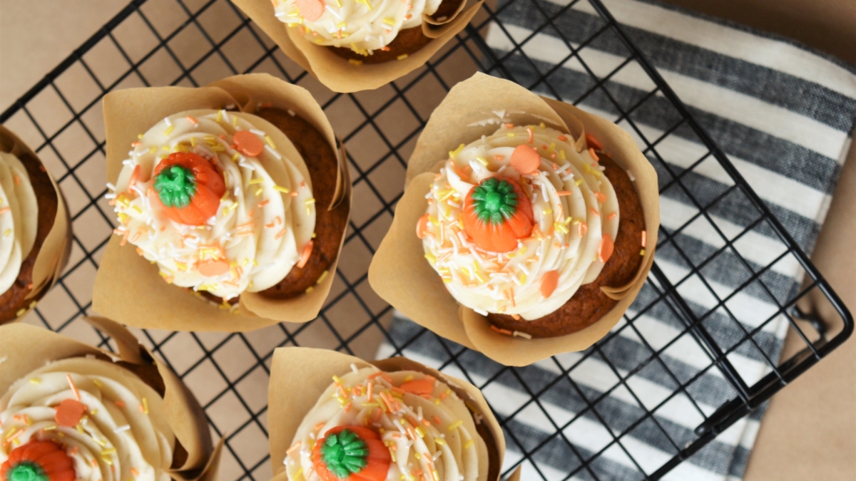 pumpkin-cream-cheese-cupcakes-5