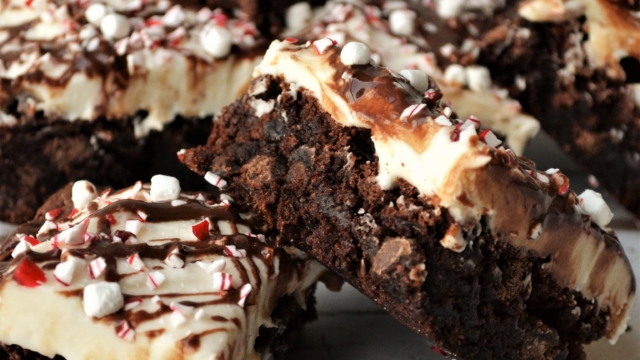 peppermint-cocoa-fudge-brownies
